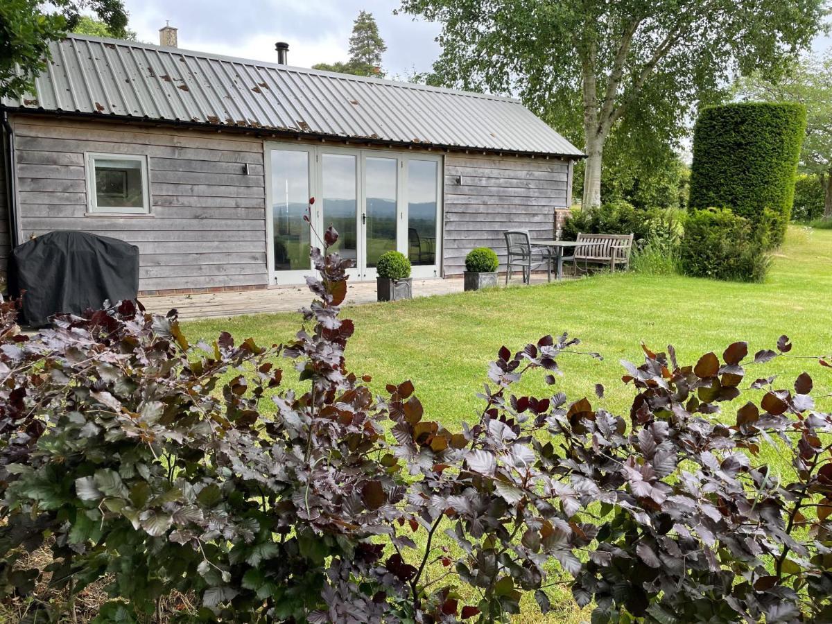 Stunning Cabin With Incredible Views Near Goodwood Rogate 외부 사진