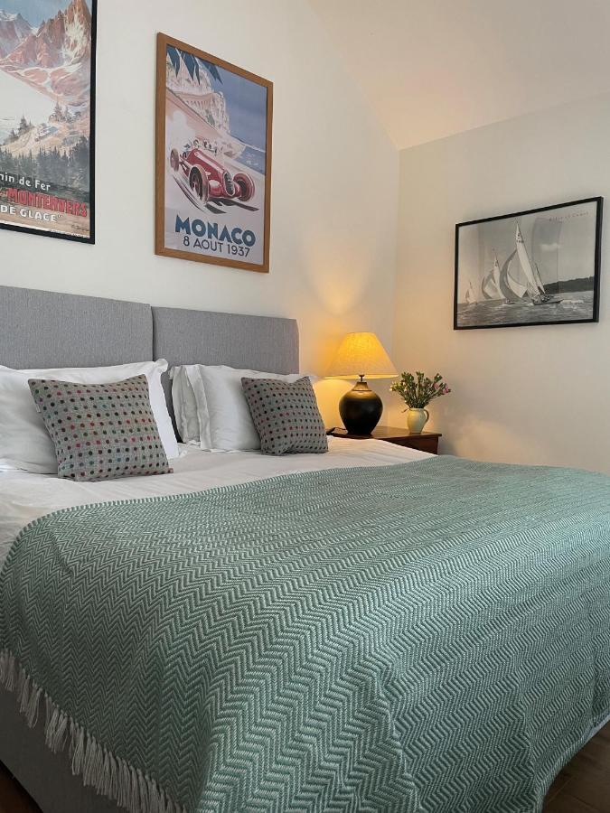 Stunning Cabin With Incredible Views Near Goodwood Rogate 외부 사진