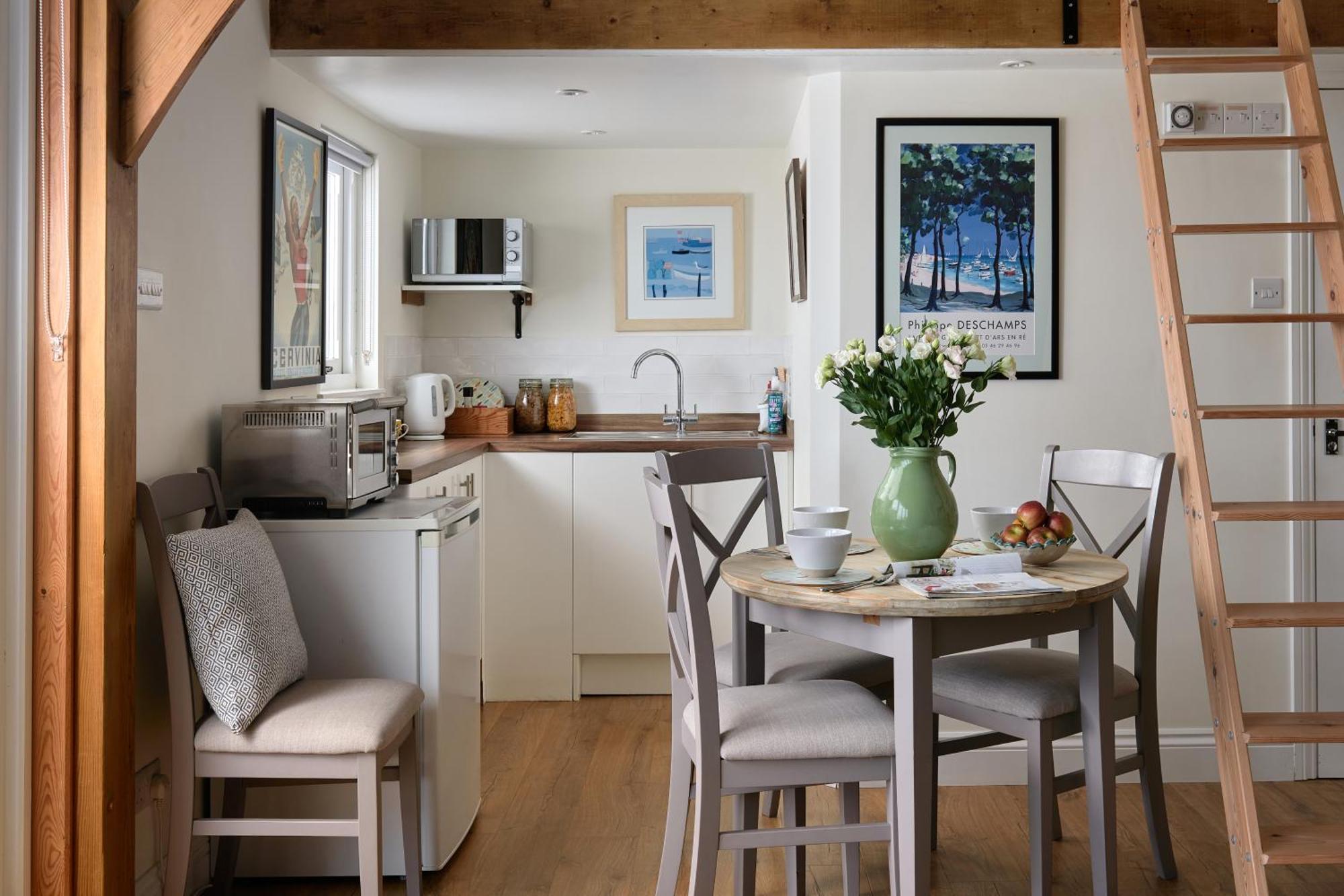 Stunning Cabin With Incredible Views Near Goodwood Rogate 외부 사진
