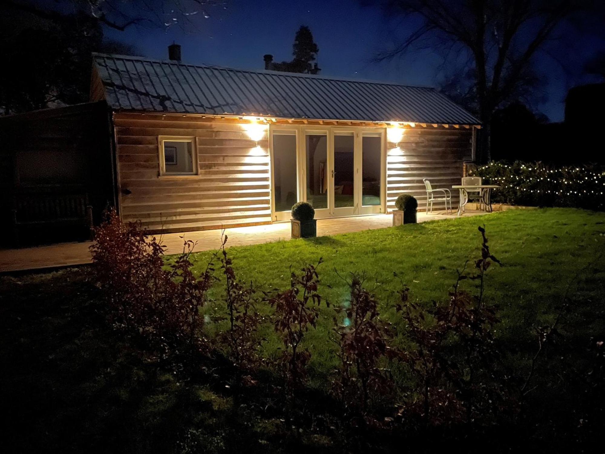Stunning Cabin With Incredible Views Near Goodwood Rogate 외부 사진