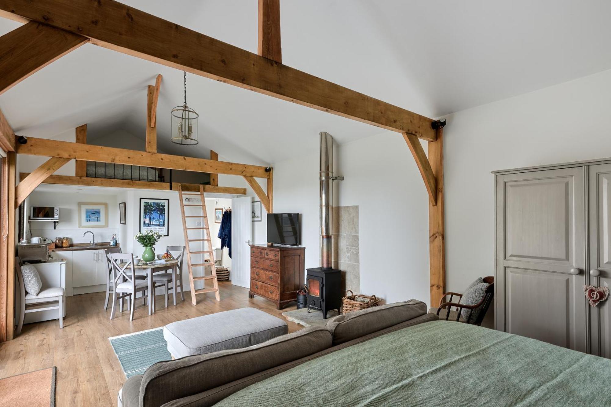 Stunning Cabin With Incredible Views Near Goodwood Rogate 외부 사진